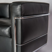 Charger l'image dans la galerie, Le Corbusier LC2 Grand Confort Petit Modele 2